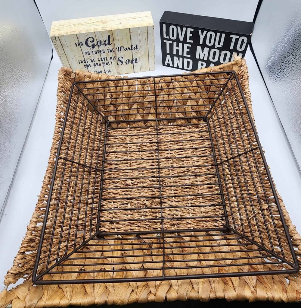 Rustic Woven Seagrass & Wire Metal Serving Tray / Basket + 2 Wooden Signs